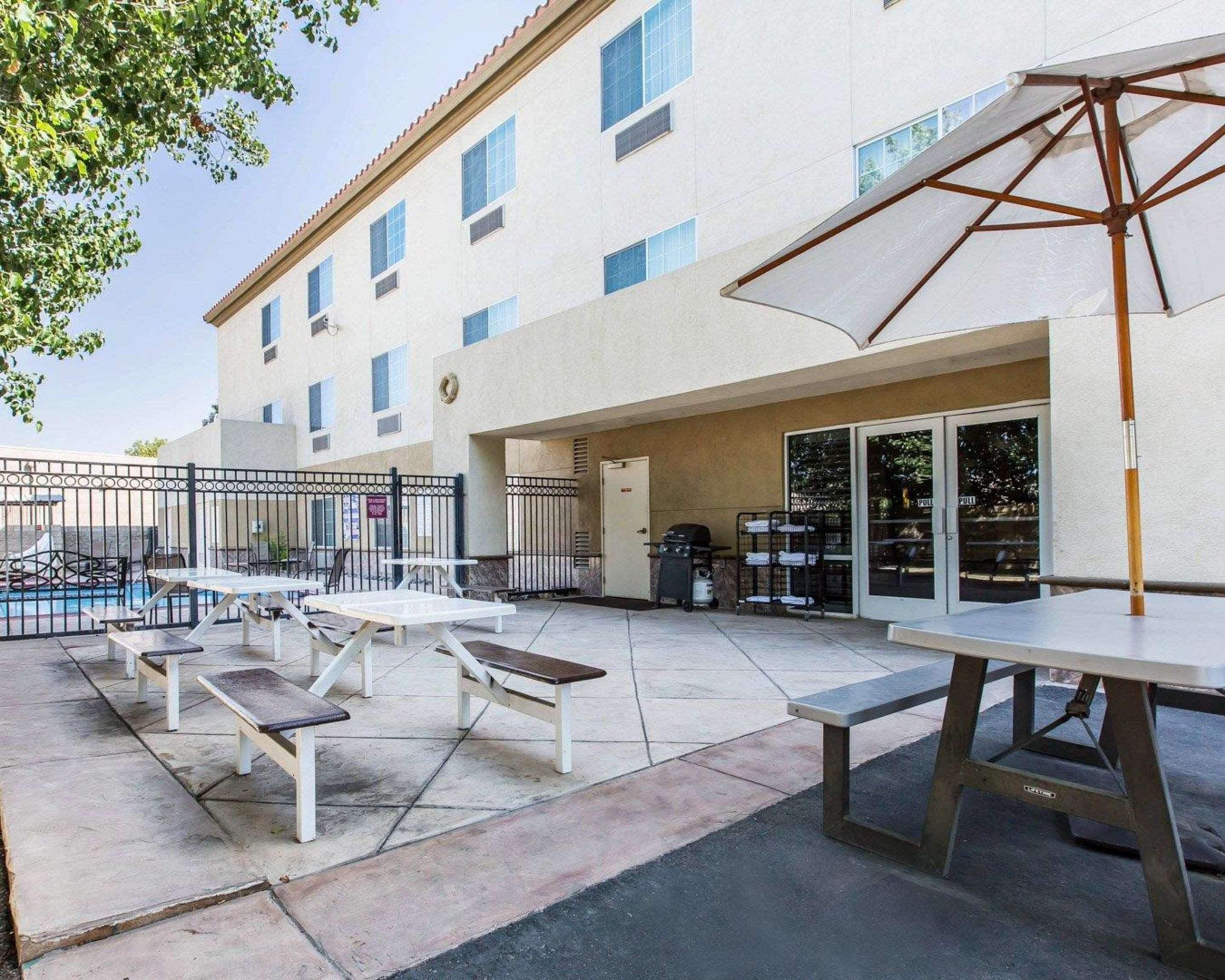 Comfort Suites Bakersfield Luaran gambar